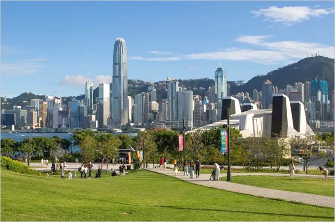With men of letters gone, how to retain rare talents in Hong Kong?