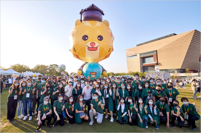 Celebrating HKU 111th Anniversary with Love and Knowledge Sharing at West Kowloon Cultural District